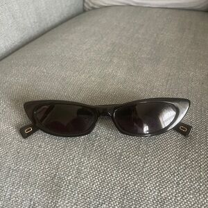 Black Marc Jacob’s cat eye sunglasses